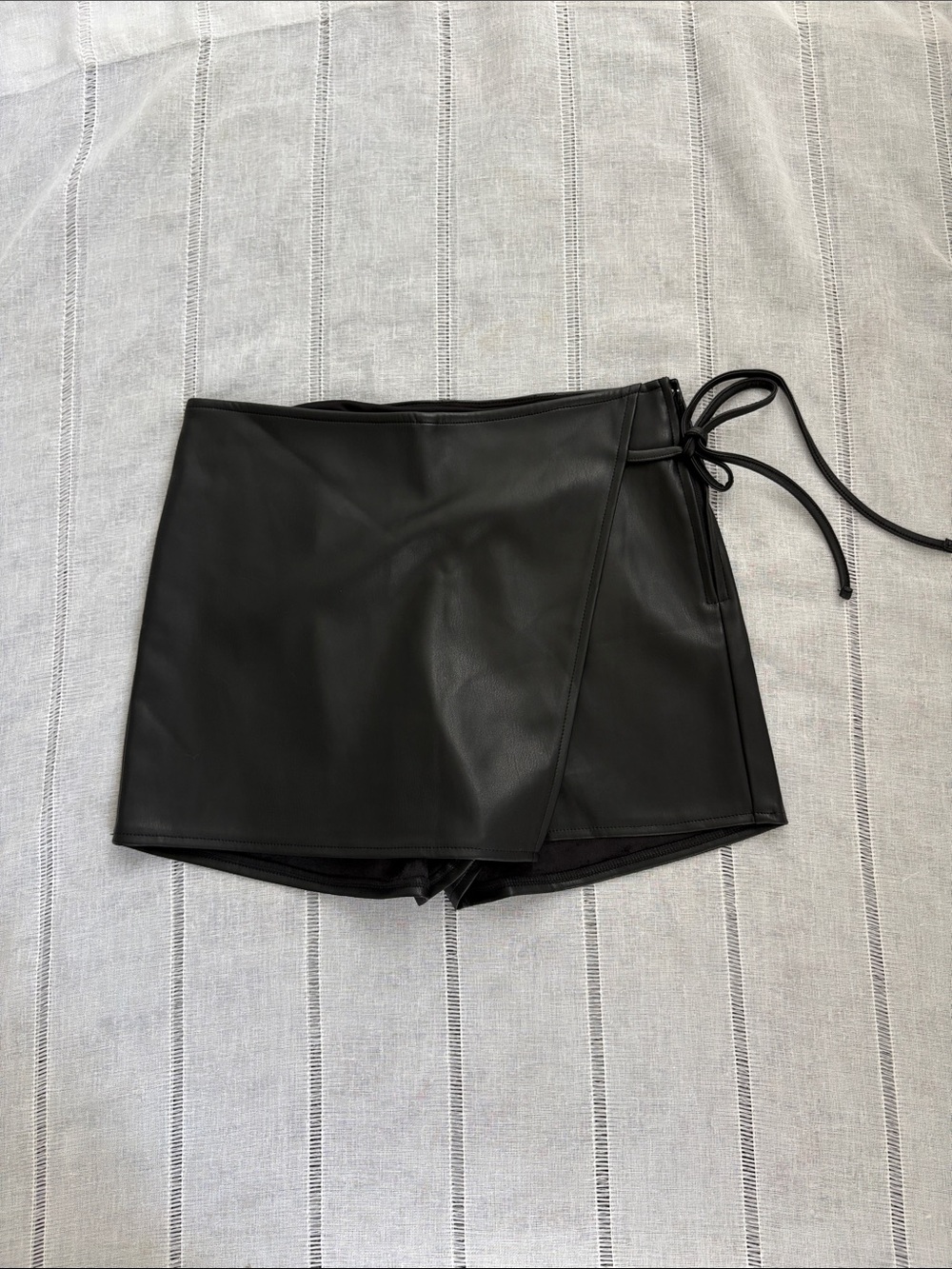 Windsor Deep Black Faux Leather Skort